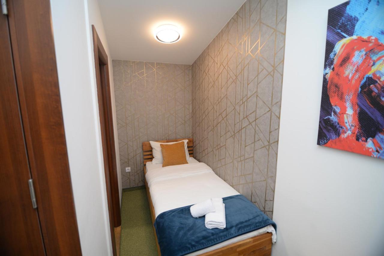 Apartmani Carolija Lucani Eksteriør billede